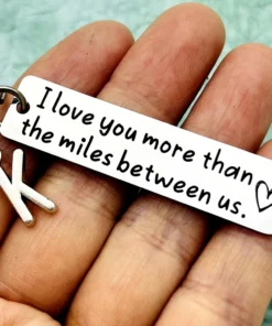 llavero de pareja, regalo de relación de larga distancia para novio, novia, te amo más que las millas entre nosotros para el marido