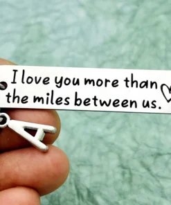 llavero de pareja, regalo de relación de larga distancia para novio, novia, te amo más que las millas entre nosotros para el marido